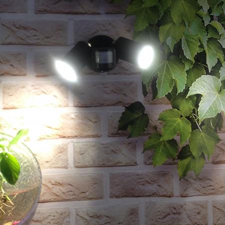 SC-K107 Two Light Drectional LED Spotlight with Sensor